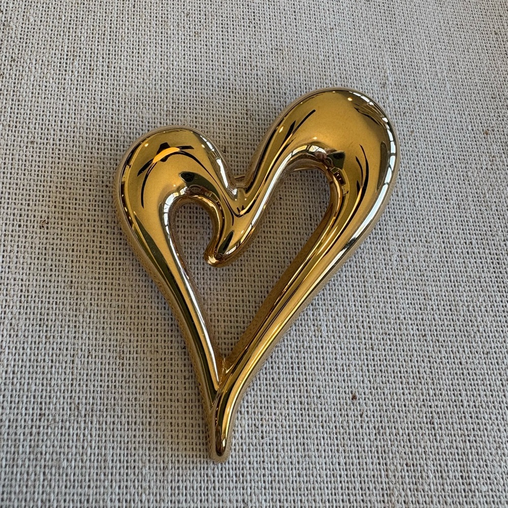 Monet Stamped Gold Open Heart Shaped Brooch